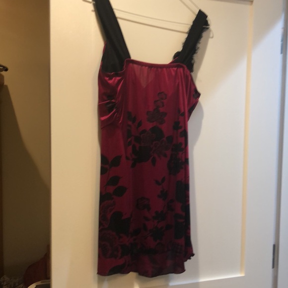 Woman’s Le Chateau top size XL - Picture 7 of 7